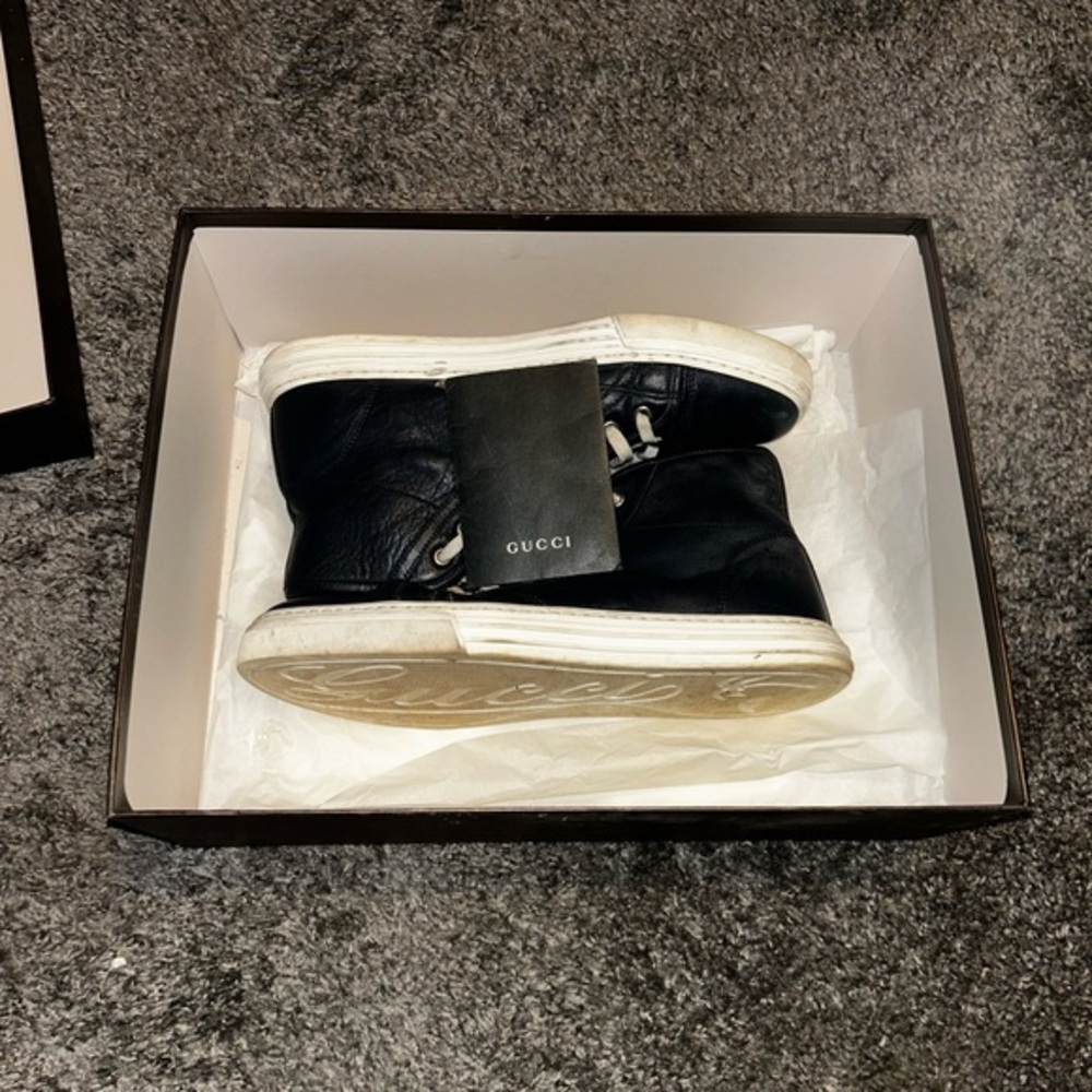 Vintage Gucci Sneakers!!! - Picture 2 of 6